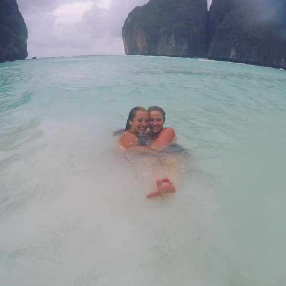 Meet your Posher, Mishelle - Picture 1 of 1